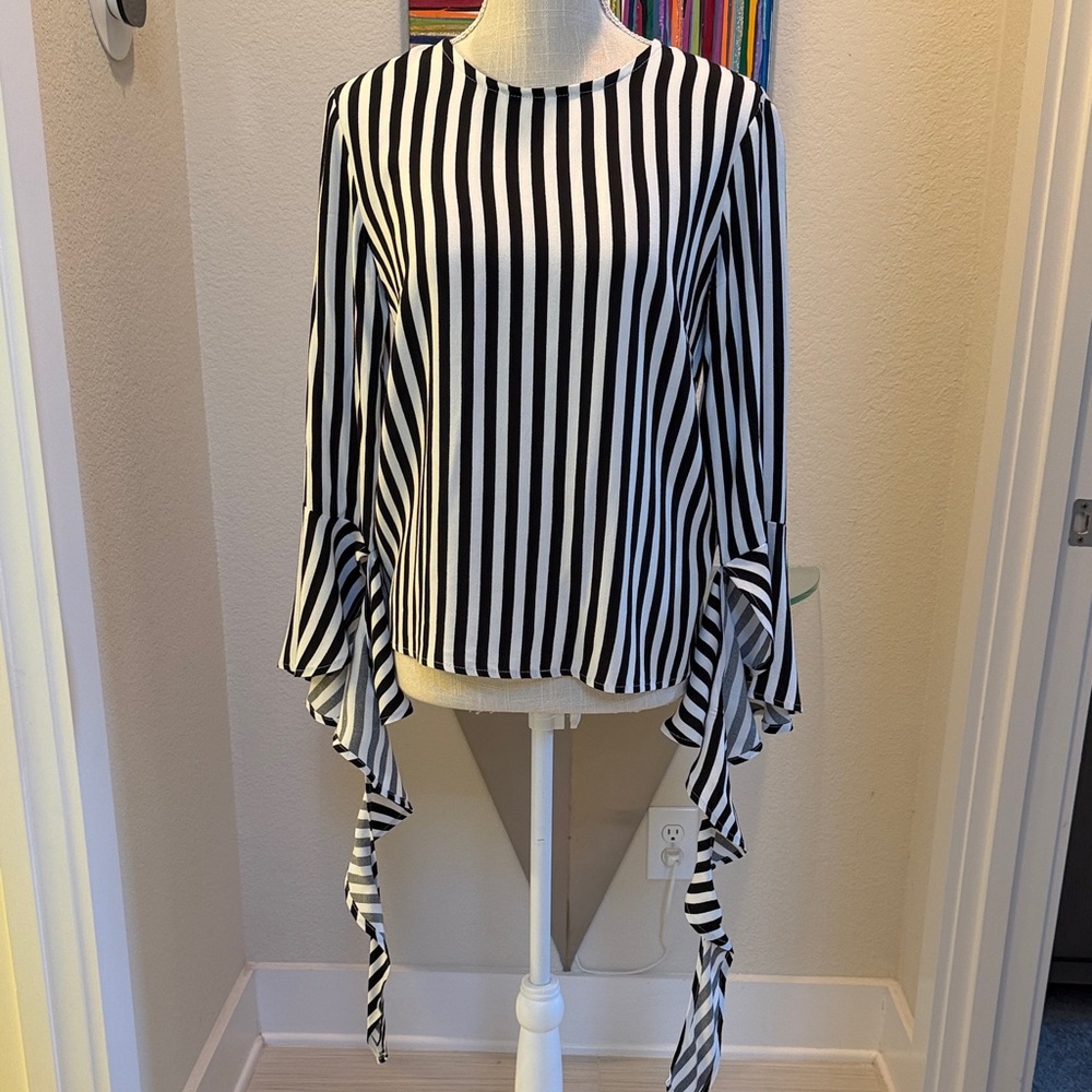 Black & White Stripe Long-Sleeve Tie Detail Top